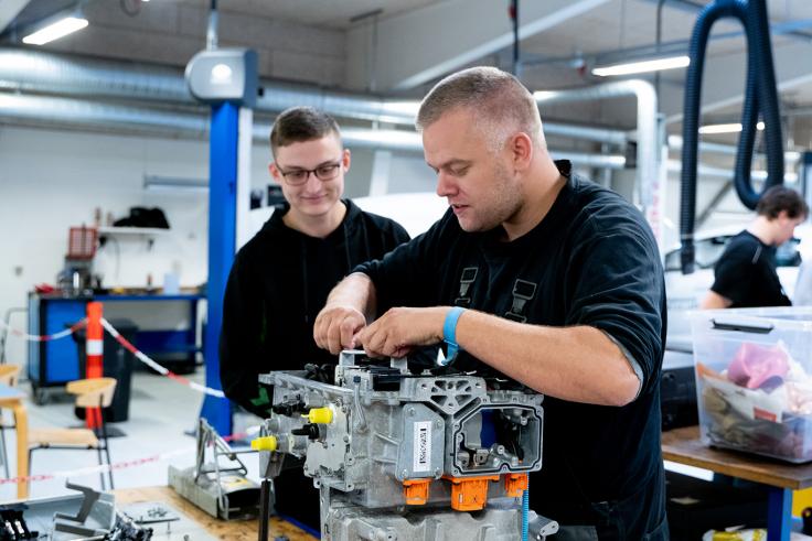 Er du klar til el- og hybridbiler på værkstedet?